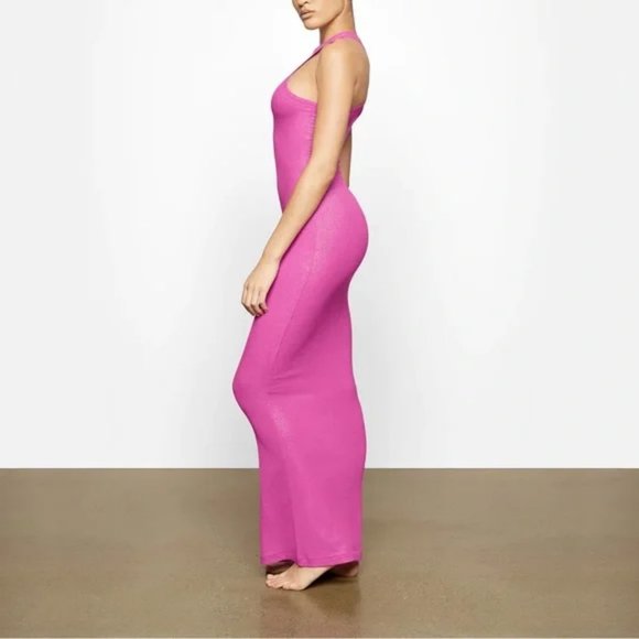 {SKIMS} SOFT LOUNGE SHIMMER RACERBACK DRESS [FUCHSIA] - Picture 2 of 8